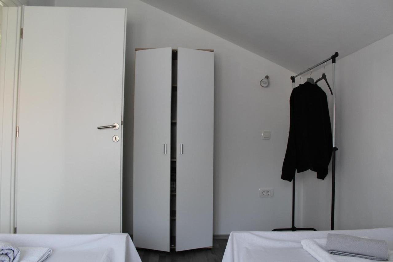 Top Floor Apartment Zara Esterno foto